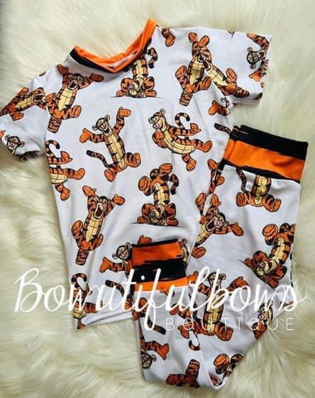 Knotted overalls knee length 3-6 month